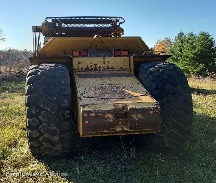 image for item LJ9300 2006 Caterpillar 615C Series II  elevating scraper