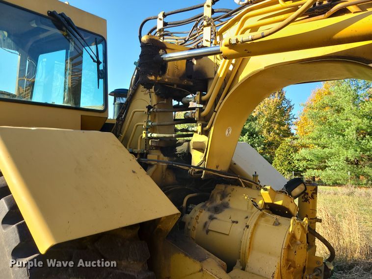 image for item LJ9300 2006 Caterpillar 615C Series II  elevating scraper