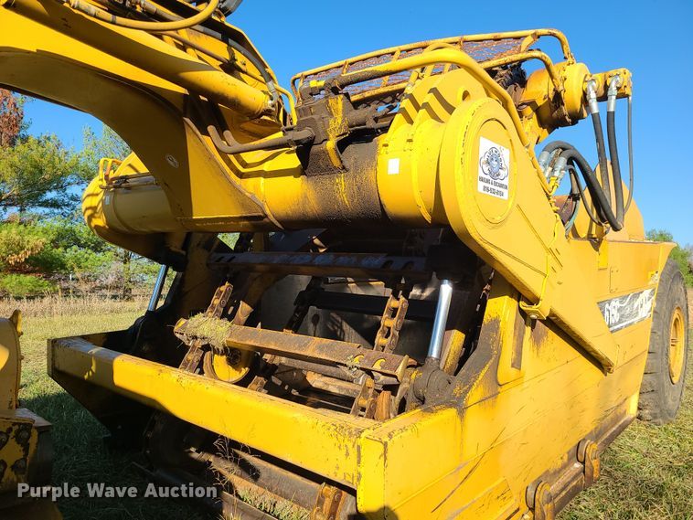 image for item LJ9300 2006 Caterpillar 615C Series II  elevating scraper