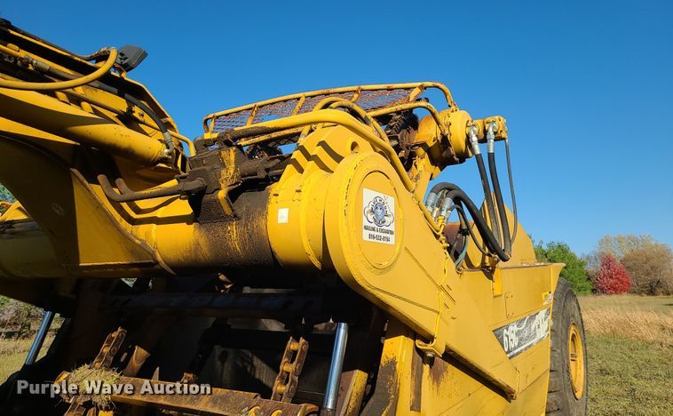 image for item LJ9300 2006 Caterpillar 615C Series II  elevating scraper