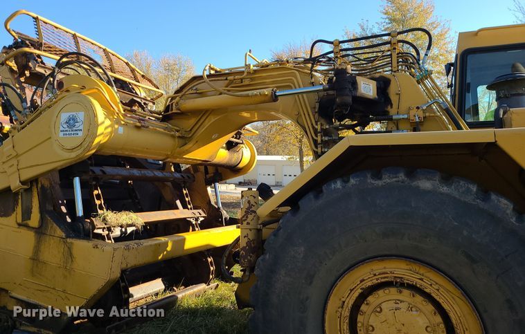 image for item LJ9300 2006 Caterpillar 615C Series II  elevating scraper