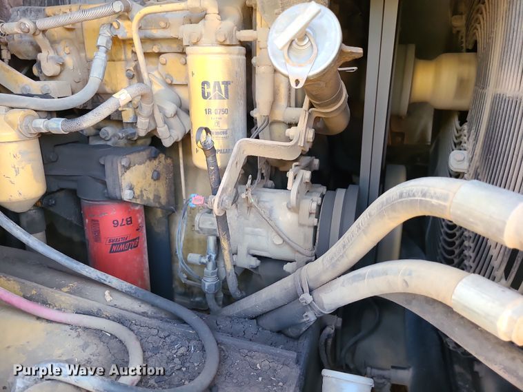 image for item LJ9300 2006 Caterpillar 615C Series II  elevating scraper