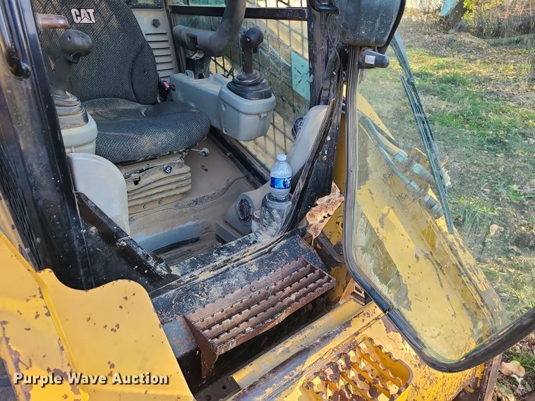 image for item LJ9301 2011 Caterpillar 289C  tracked skid steer loader