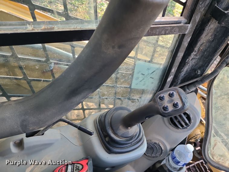 image for item LJ9301 2011 Caterpillar 289C  tracked skid steer loader