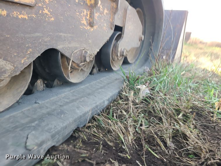 image for item LJ9301 2011 Caterpillar 289C  tracked skid steer loader