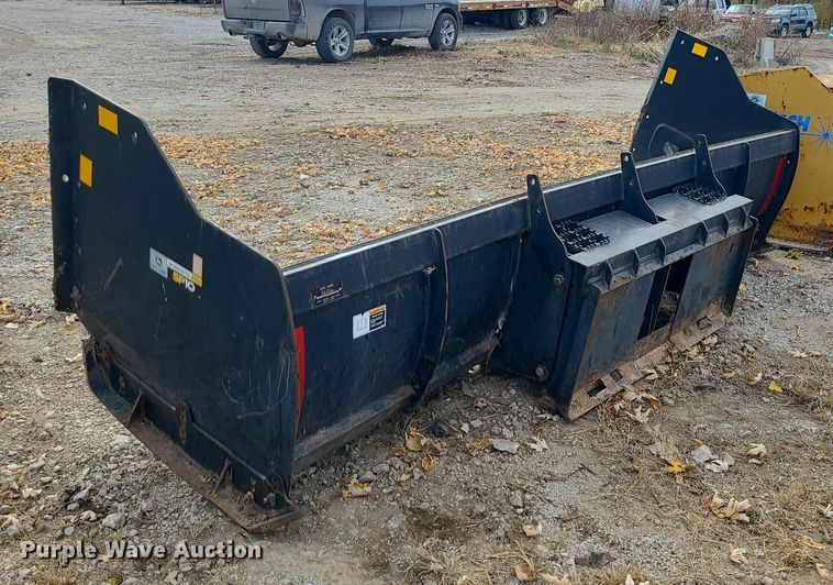 image for item LJ9307 John Deere SP10  skid steer snow pusher