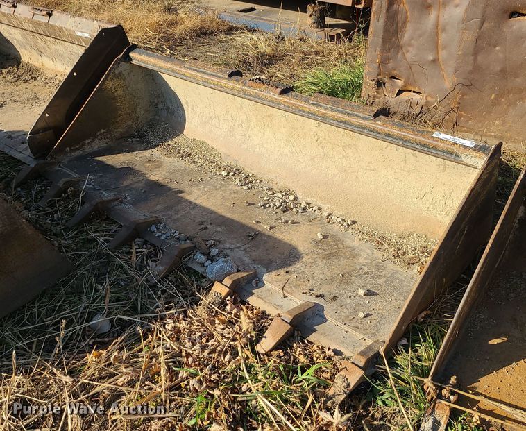 image for item LJ9312 84" W skid steer bucket
