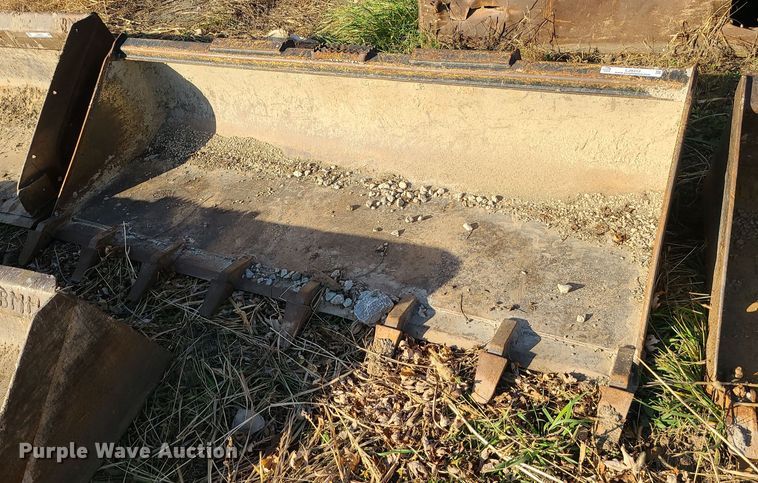 image for item LJ9312 84" W skid steer bucket