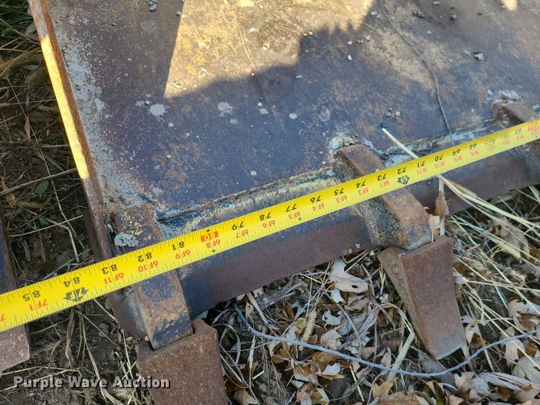 image for item LJ9312 84" W skid steer bucket