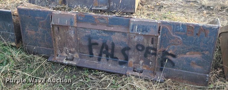 image for item LJ9315 84" W skid steer bucket