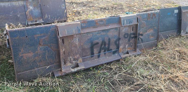 image for item LJ9315 84" W skid steer bucket