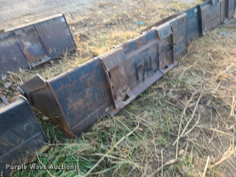 image for item LJ9315 84" W skid steer bucket