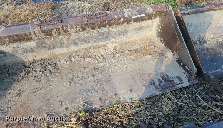 image for item LJ9315 84" W skid steer bucket
