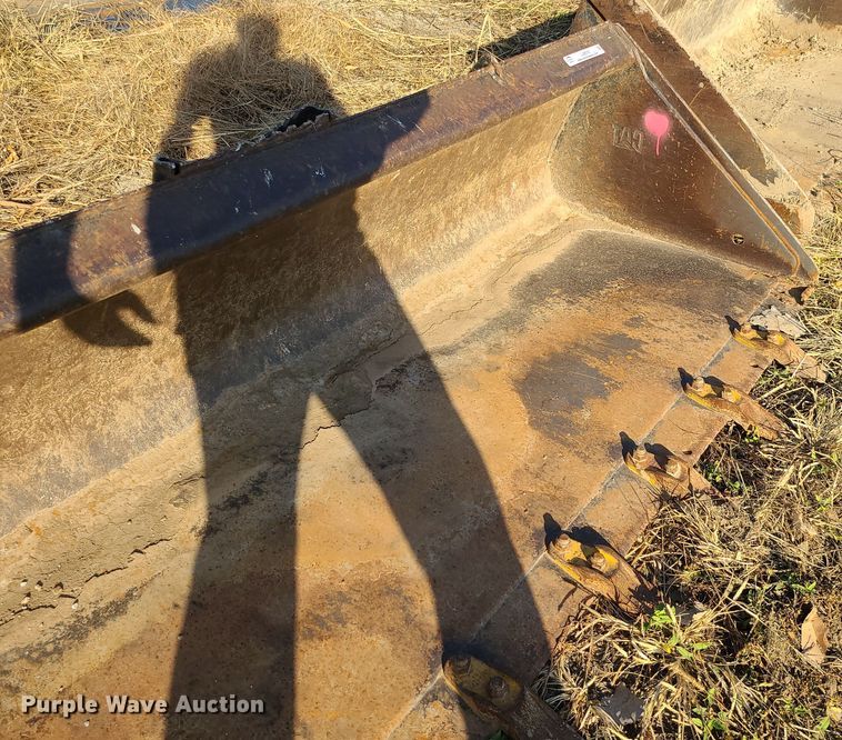 image for item LJ9316 86" W skid steer bucket