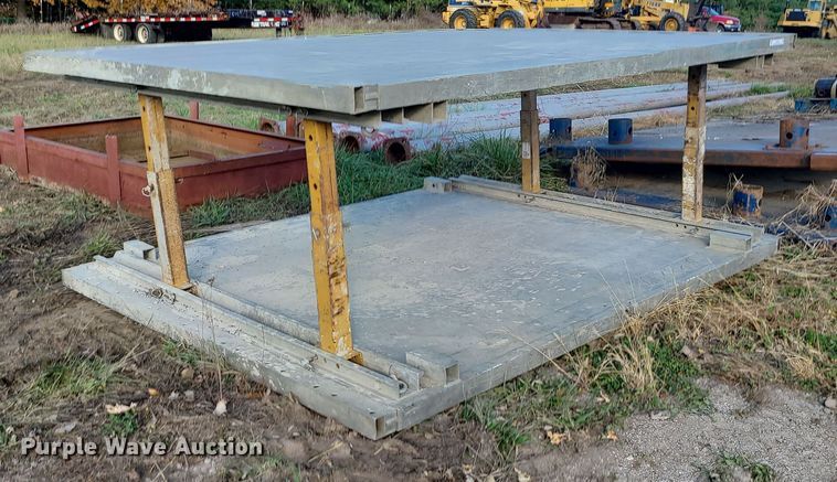 image for item LJ9319 Trench box