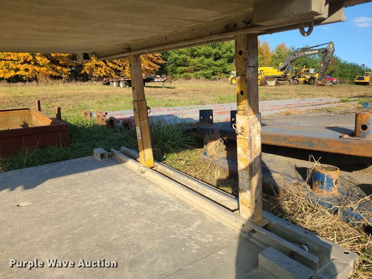 image for item LJ9319 Trench box