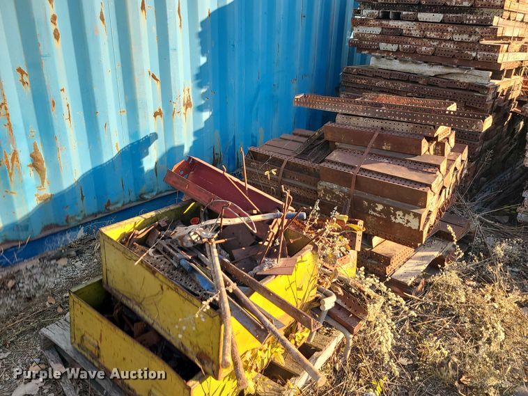 image for item LJ9324 Concrete forms