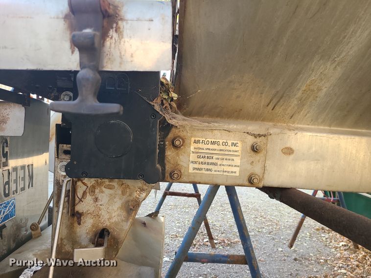 image for item LJ9325 American  spreader