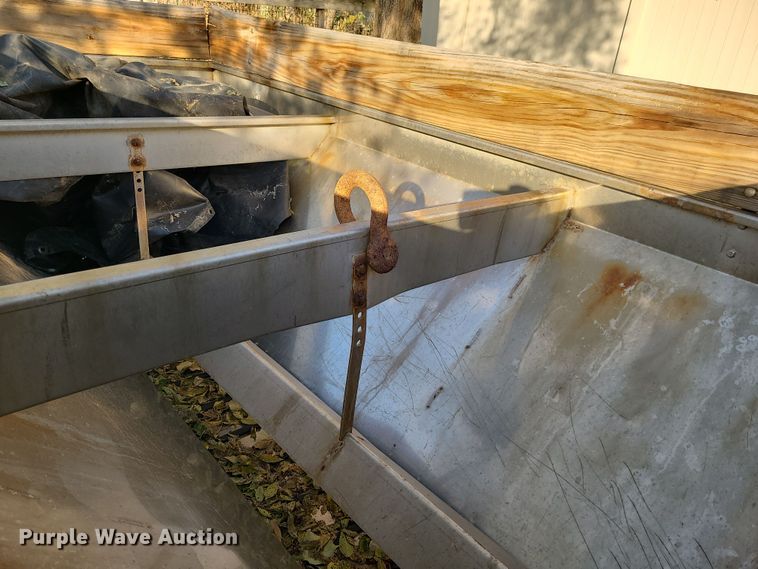 image for item LJ9325 American  spreader