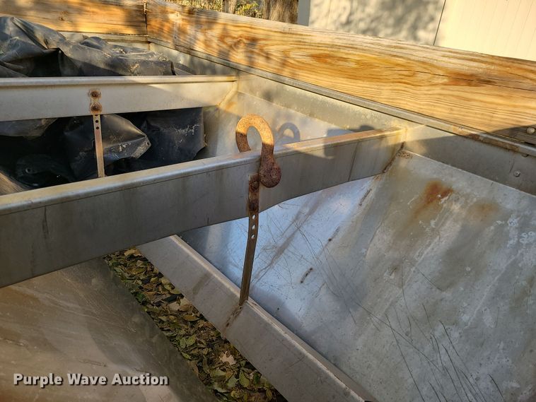 image for item LJ9325 American  spreader