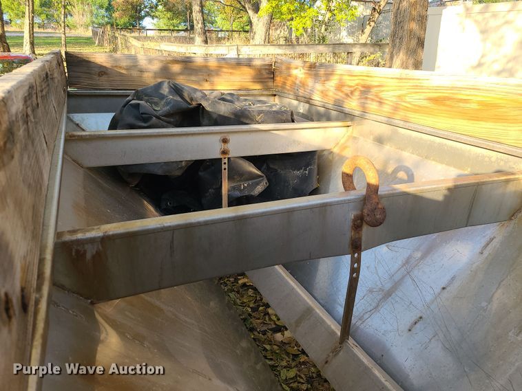 image for item LJ9325 American  spreader