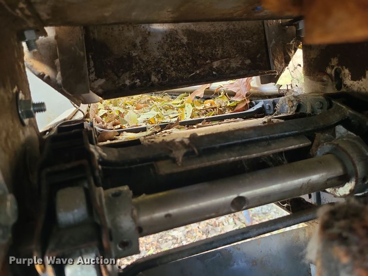 image for item LJ9325 American  spreader