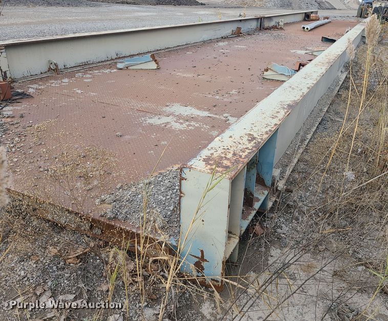 image for item LJ9336 Cardinal  scale frame