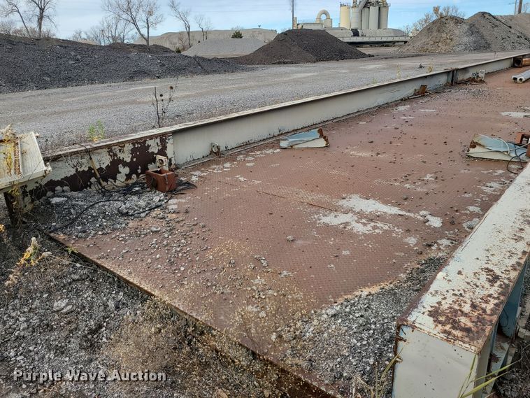 image for item LJ9336 Cardinal  scale frame