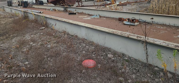 image for item LJ9336 Cardinal  scale frame