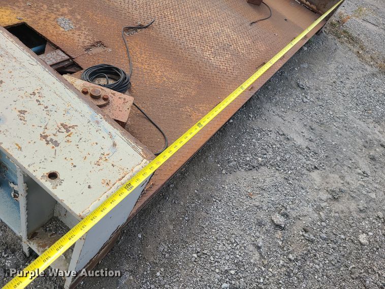 image for item LJ9336 Cardinal  scale frame