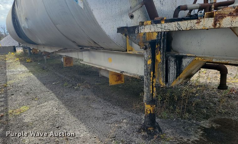 image for item LJ9343 Asphalt tank