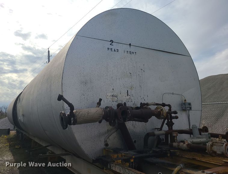 image for item LJ9343 Asphalt tank