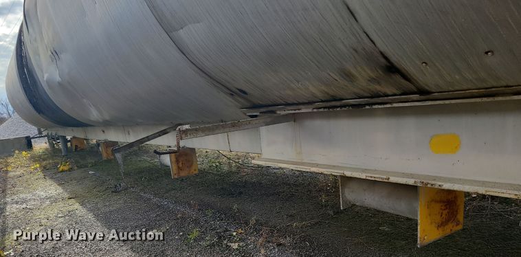 image for item LJ9343 Asphalt tank