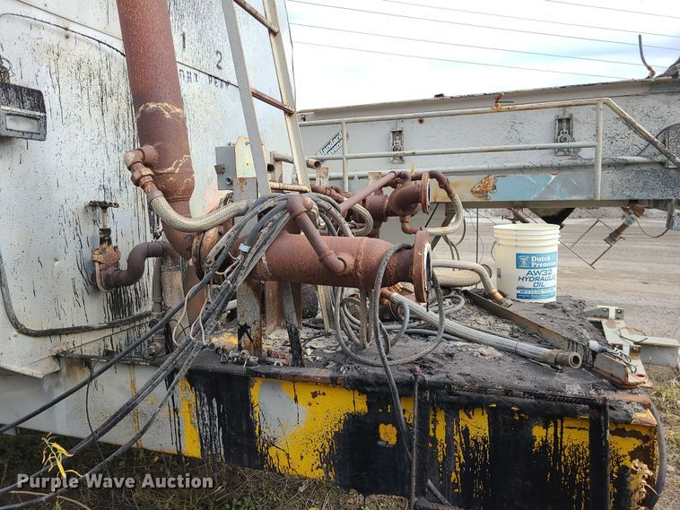 image for item LJ9343 Asphalt tank