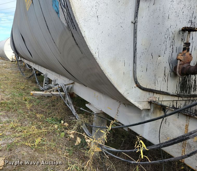 image for item LJ9343 Asphalt tank