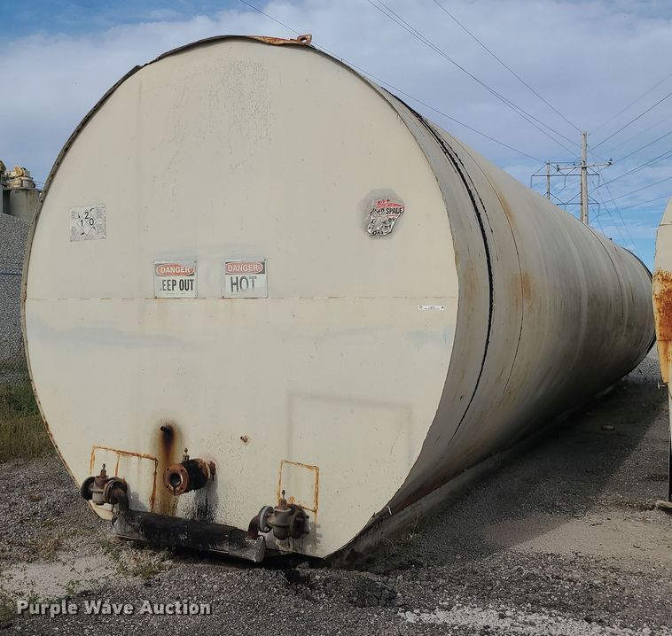 image for item LJ9344 Asphalt tank
