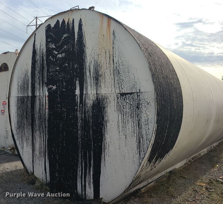 image for item LJ9344 Asphalt tank