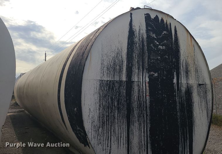 image for item LJ9344 Asphalt tank