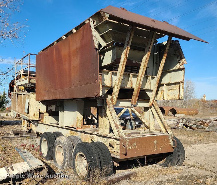 image for item LJ9353 Cedarapids  crushing plant