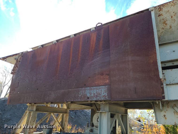 image for item LJ9353 Cedarapids  crushing plant