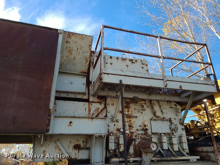 image for item LJ9353 Cedarapids  crushing plant