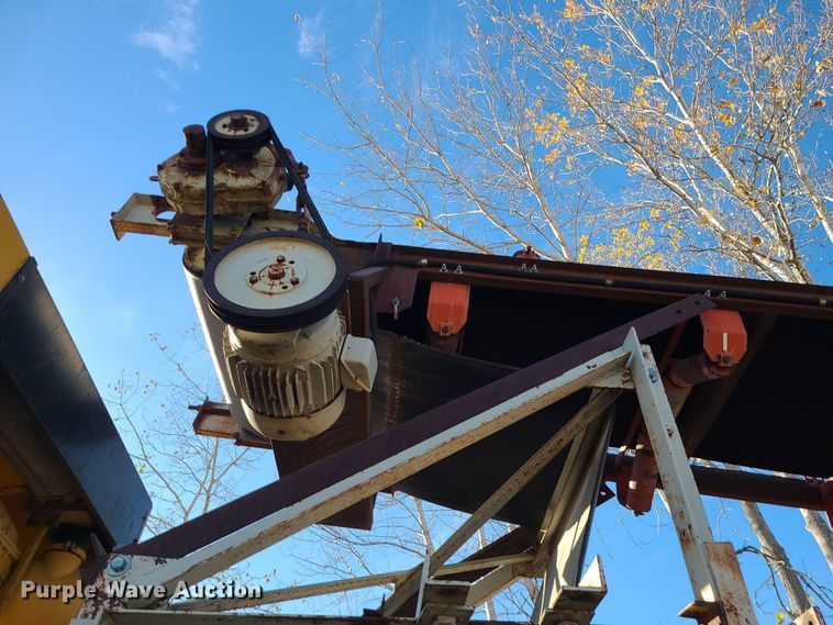 image for item LJ9353 Cedarapids  crushing plant