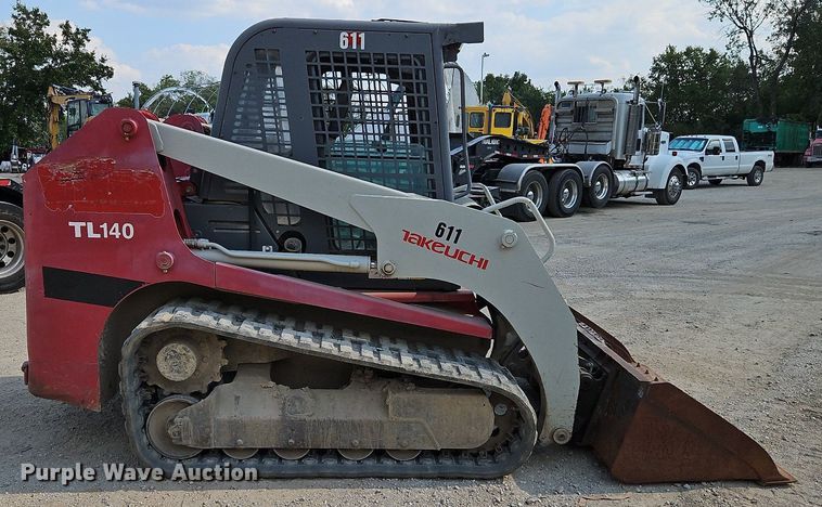 image for item LM9161 2004 Takeuchi TL140  tracked skid steer loader