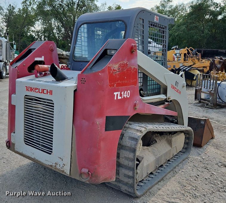 image for item LM9161 2004 Takeuchi TL140  tracked skid steer loader