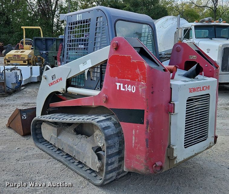 image for item LM9161 2004 Takeuchi TL140  tracked skid steer loader