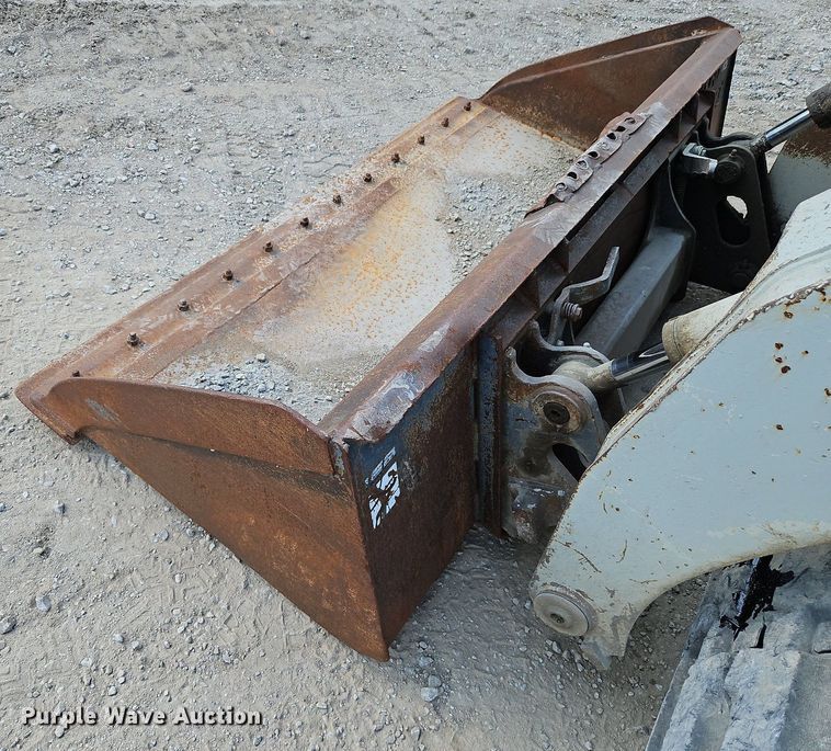 image for item LM9161 2004 Takeuchi TL140  tracked skid steer loader