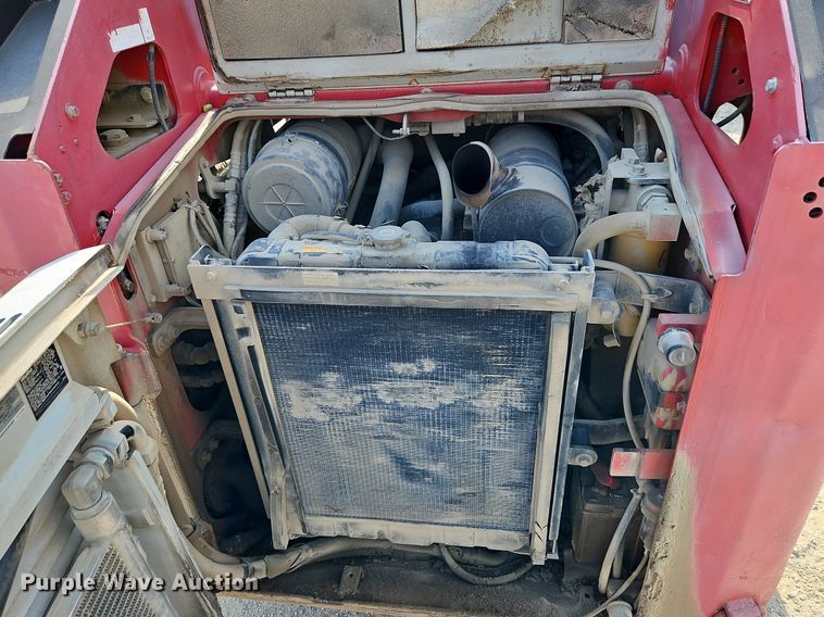 image for item LM9161 2004 Takeuchi TL140  tracked skid steer loader