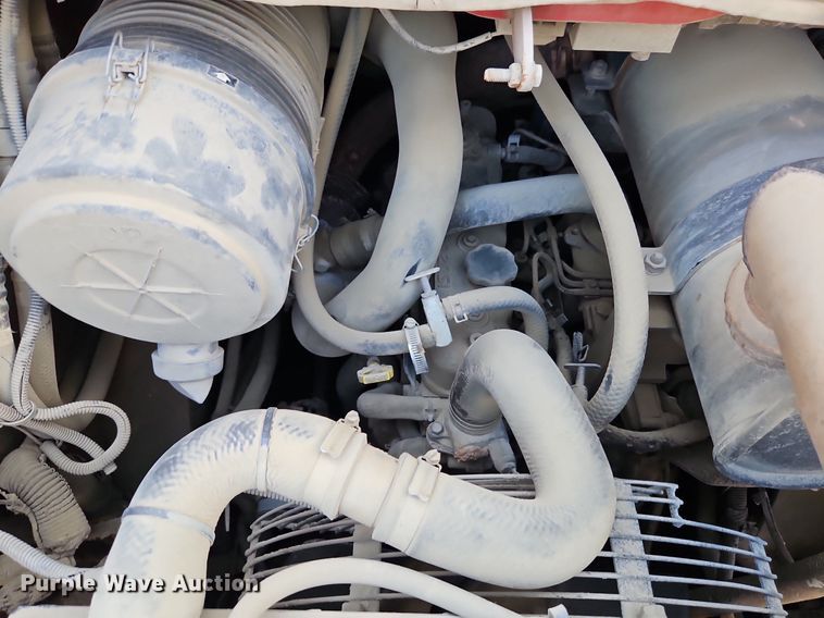 image for item LM9161 2004 Takeuchi TL140  tracked skid steer loader