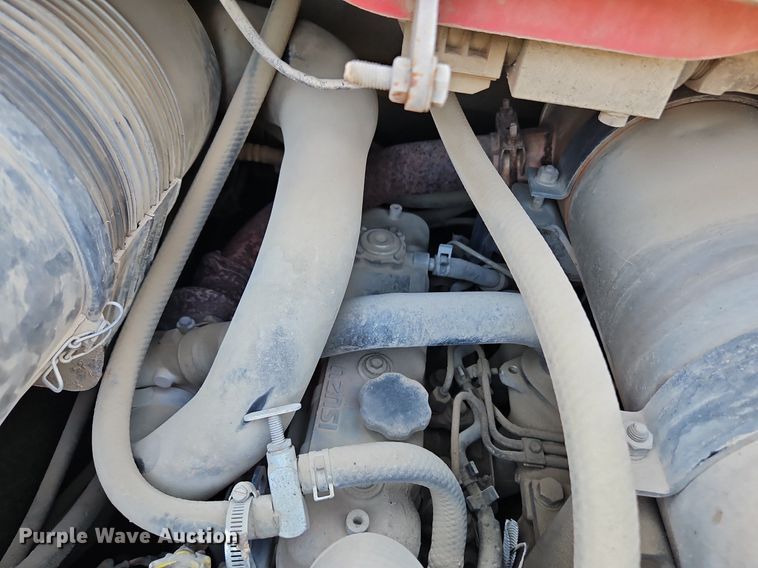 image for item LM9161 2004 Takeuchi TL140  tracked skid steer loader