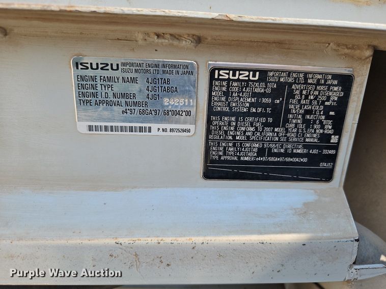 image for item LM9161 2004 Takeuchi TL140  tracked skid steer loader